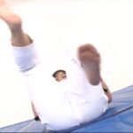 柔軟体操シーンの足裏