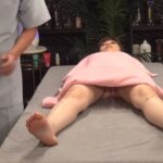 1:24:44 2人目。仰向けの足裏シーン