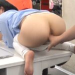 22:31 四つん這いの足裏