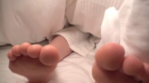 仰向けのドアップ足裏その3